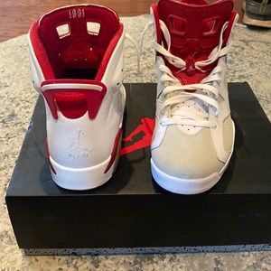 Jordan 6’s. Size 11.5